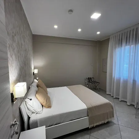 Lamezia Airport And 4*