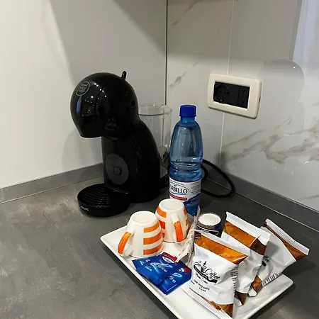 לינה וארוחת בוקר Lamezia Airport 4*