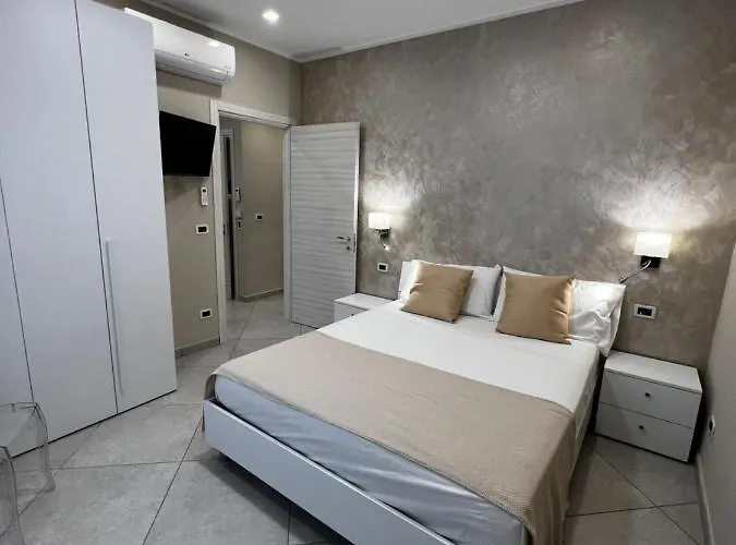 Lamezia Airport לינה וארוחת בוקר SantʼEufemia Lamezia